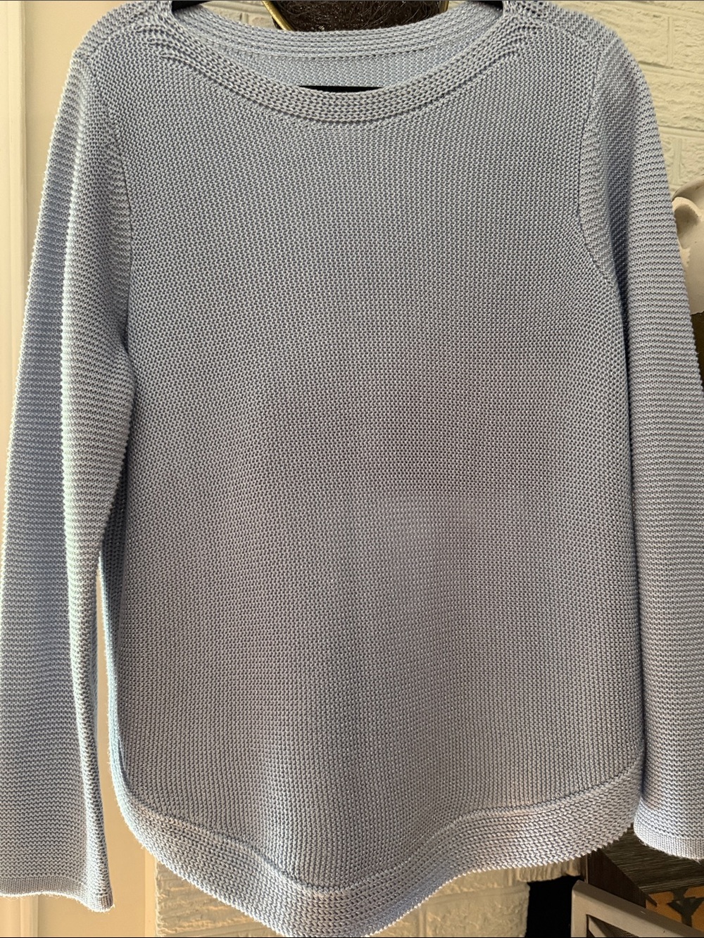 Women’s Scoop-Neck Knit Sweater in Light Blue w| Shimmer No tags